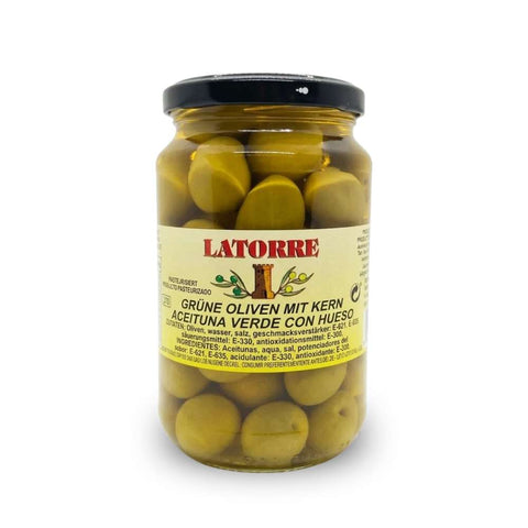 Grüne Oliven mit Anchovis-Aroma, spanische Feinkost