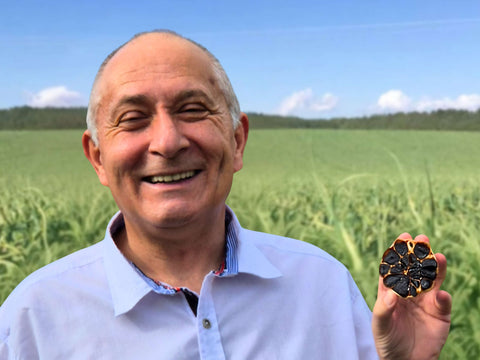 Daniel Gonzalez ist der Gründer von Black Gonzalez. Dem Onlineshop für schwarzen Knoblauch.