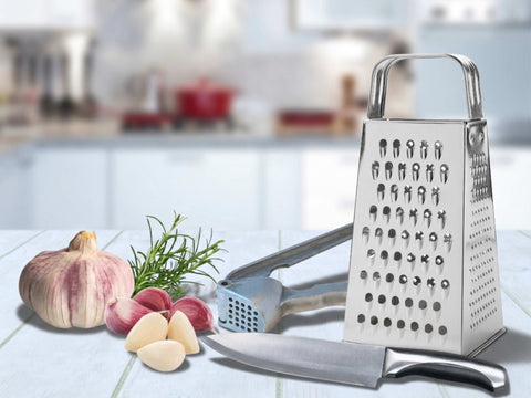 Knoblauch schneiden, pressen oder reiben? Was wie den Geschmack verändert