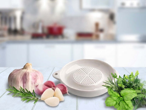 Keramikreibe für Knoblauch: Anwendung und Tipps
