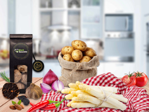 Spanischer Ofen-Spargel mit schwarzem Knoblauch