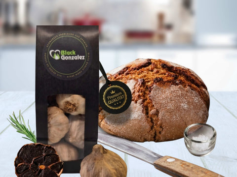 Mediterranes Brot mit schwarzem Knoblauch Rezept