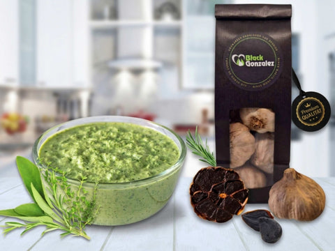 Grüne Soße mit schwarzem Knoblauch Rezept