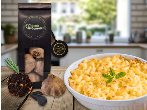 Cremiges Mac and Cheese Rezept mit schwarzem Knoblauch