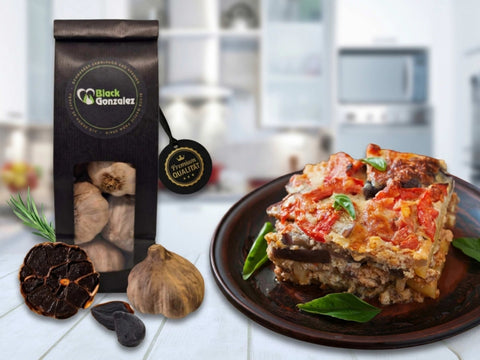Griechische Moussaka mit schwarzem Knoblauch Rezept