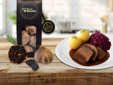 Rheinischer Sauerbraten mit schwarzem Knoblauch