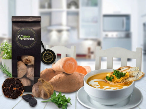 Süßkartoffel-Suppe mit schwarzem Knoblauch Rezept