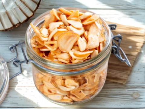 Knoblauchflocken aus getrocknetem violettem Knoblauch 