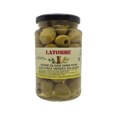 Grüne spanische Oliven mit Anchovis-Geschmack – traditionelle Delikatesse