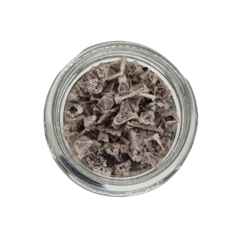 Schwarzes Knoblauchsalz – aromatisiertes Salz mit fermentiertem schwarzem Knoblauch