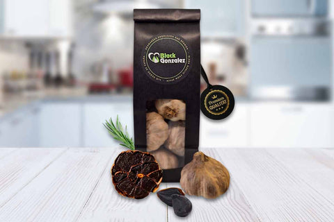 Premium schwarzer Knoblauch von Black Gonzalez